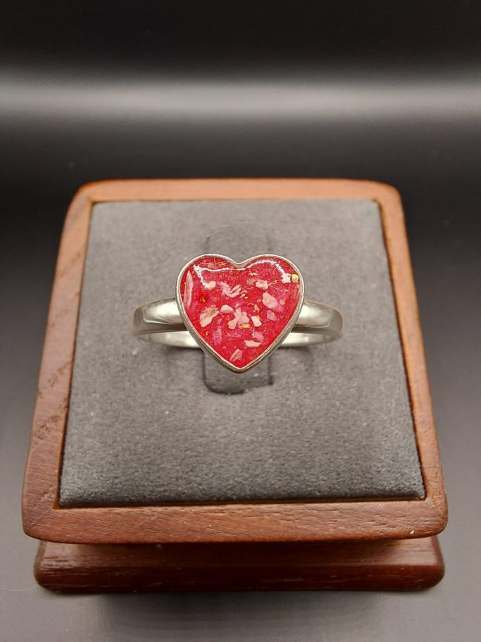Simple Heart Ring